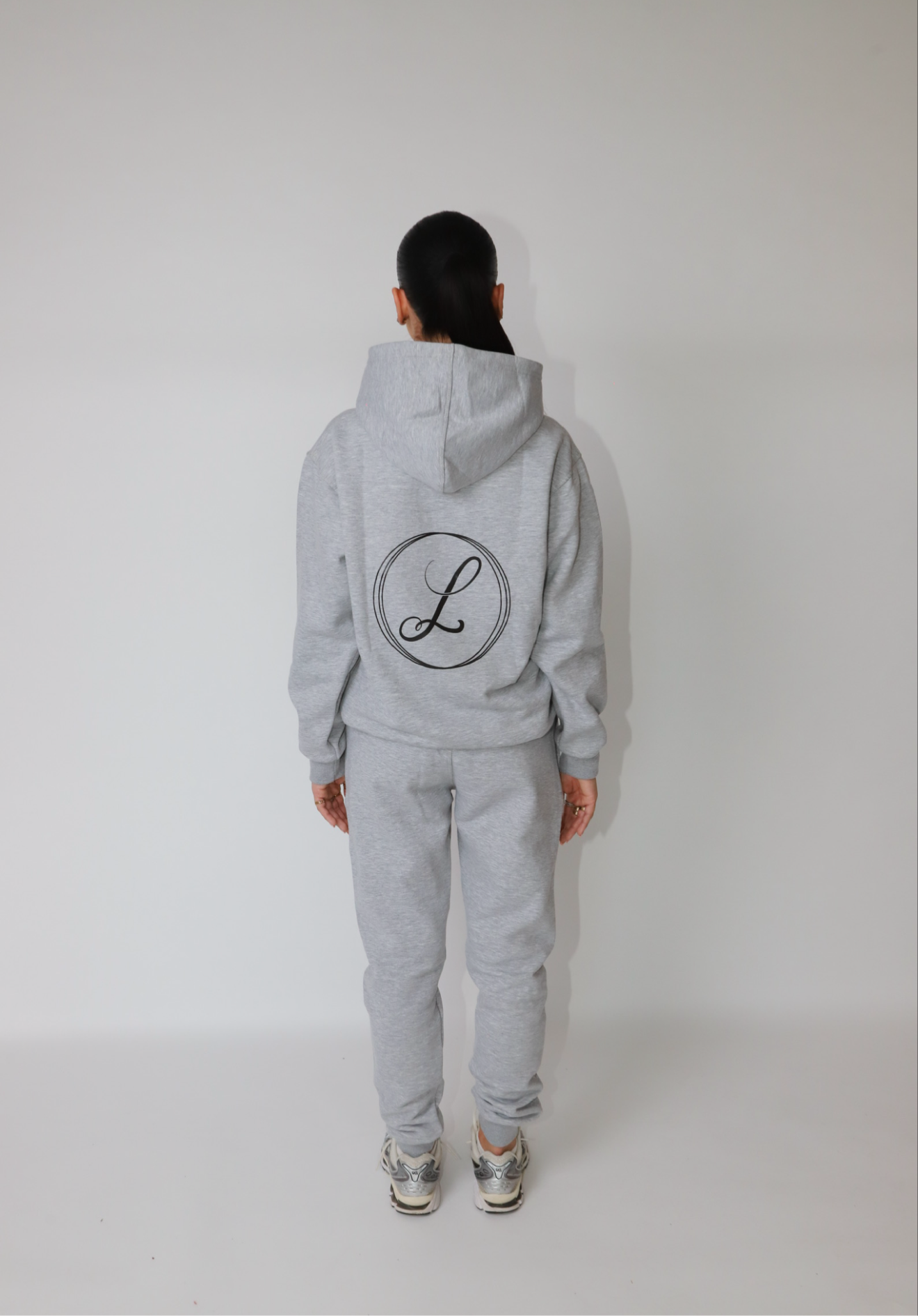 GRAPHITE GREY