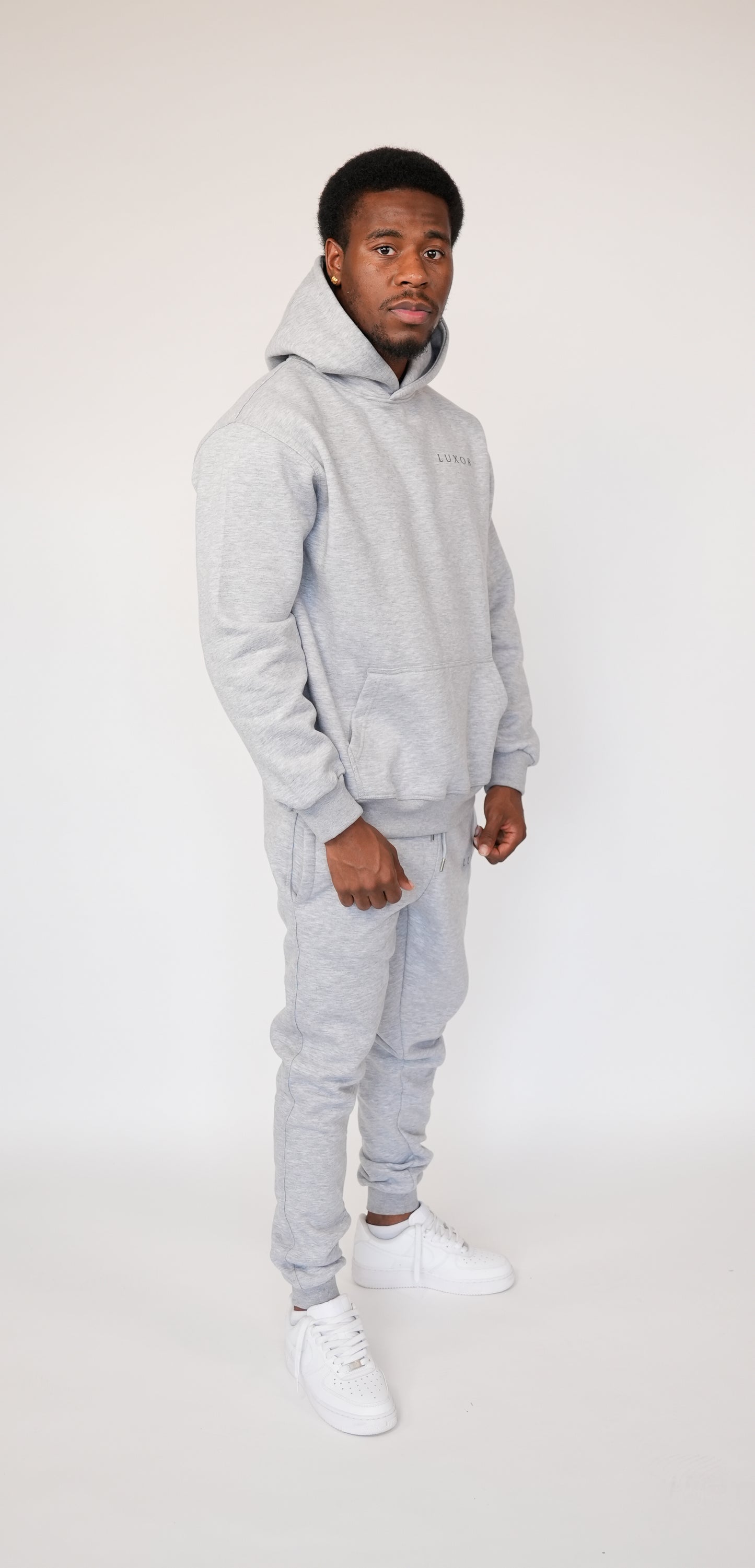 GRAPHITE GREY